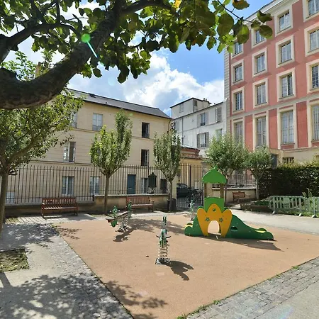 Apartment Un Jour Versailles... *